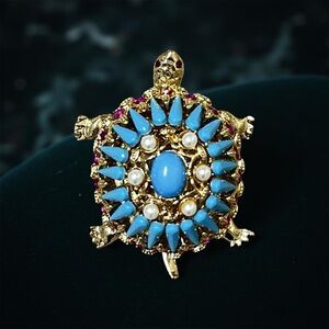 Turtle Brooch, NIP, 2”x1.5”, vintage style, bold, regal colors on gold tone base
